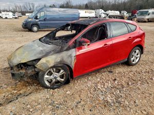 Ford Focus SE 2.0L 4 2013