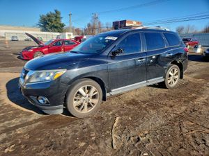 Nissan Pathfinder S 3.5L 6 2015