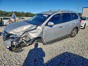 Nissan Pathfinder S 3.5L 6 2013