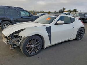 Nissan 370z BASE 3.7L 6 2013