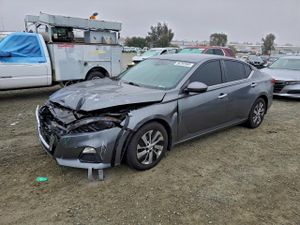 Nissan Altima S 2.5L 4 2021