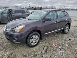 Nissan Rogue S 2.5L 4 2014