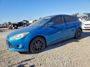 Ford Focus SE 2.0L 4 2012