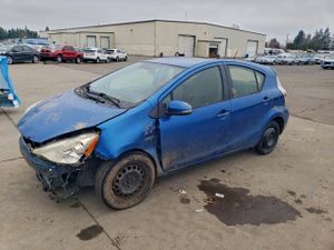 Toyota Prius 1.5L 4 2013