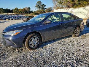 Toyota Camry LE 2.5L 4 2015
