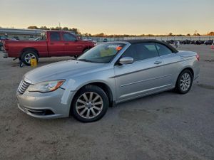 Chrysler 200 TOURING 3.6L 6 2012