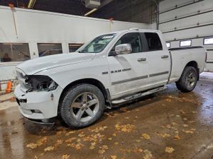 Dodge RAM 5.7L 8 2011