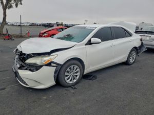 Toyota Camry LE 2.5L 4 2015