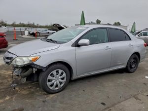 Toyota Corolla BASE 1.8L 4 2011