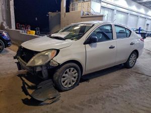 Nissan Versa S 1.6L 4 2014