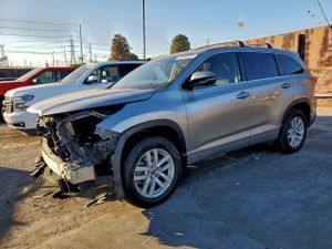 Toyota Highlander LE 3.5L 6 2016