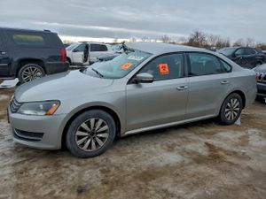 Volkswagen Passat S 2.5L 5 2013