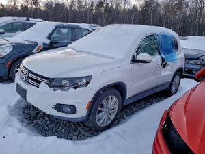 Volkswagen Tiguan S 2.0L 4 2012