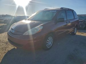 Toyota Sienna CE 3.5L 6 2008