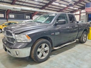 RAM 1500 SLT 5.7L 8 2014