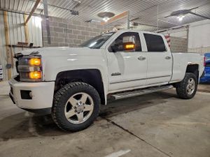 Chevrolet Silverado 1500 K2500 HIGH COUNTRY 6.6L 8 2015