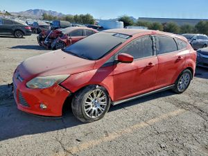 Ford Focus SE 2.0L 4 2012