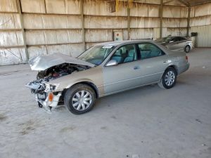 Toyota Camry CE 2.2L 4 2001