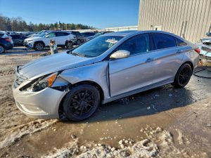 Hyundai Sonata SE 2.4L 4 2013