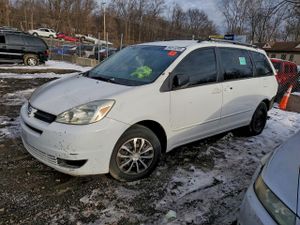 Toyota Sienna CE 3.3L 6 2005