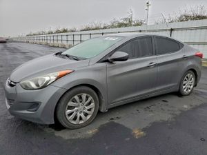 Hyundai Elantra GLS 1.8L 4 2013
