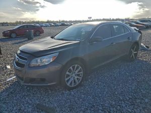 Chevrolet Malibu 1LT 2.5L 4 2013