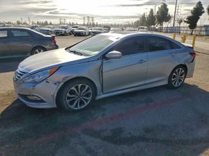 Hyundai Sonata SE 2.4L 4 2014
