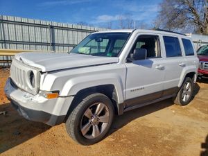 Jeep Patriot LATITUDE 2.4L 4 2015