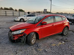 Ford Focus SE 2.0L 4 2015
