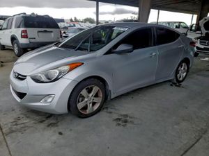 Hyundai Elantra GLS 1.8L 4 2013