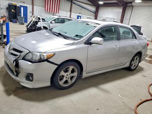 Toyota Corolla BASE 1.8L 4 2011