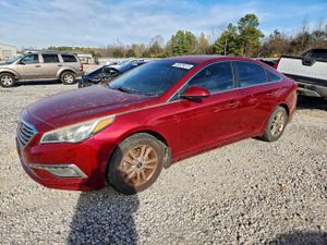 Hyundai Sonata SE 2.4L 4 2015