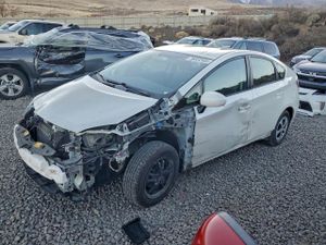 Toyota Prius 1.8L 4 2015