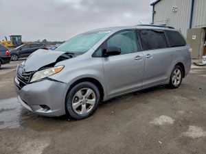 Toyota Sienna LE 3.5L 6 2011