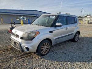 Kia Soul + 2.0L 4 2013