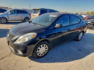 Nissan Versa S 1.6L 4 2012