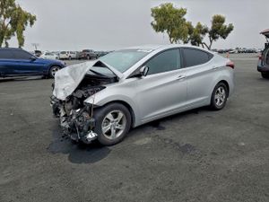 Hyundai Elantra SE 1.8L 4 2015