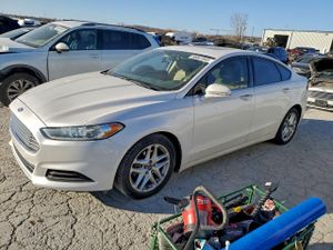 Ford Fusion SE 2.5L 4 2013