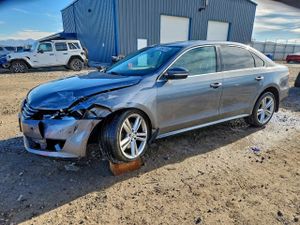 Volkswagen Passat SE 2.0L 4 2014
