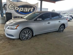Nissan Sentra S 1.8L 4 2015