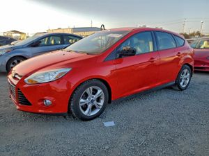Ford Focus SE 2.0L 4 2012
