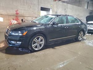 Volkswagen Passat SEL 1.8L 4 2015
