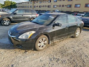 Nissan Altima BASE 2.5L 4 2011