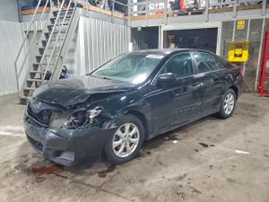 Toyota Camry BASE 2.5L 4 2011