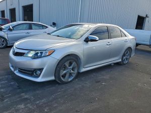 Toyota Camry SE 3.5L 6 2012