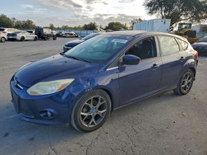Ford Focus SE 2.0L 4 2012
