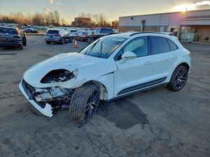 Porsche Macan 2.0L 4 2022