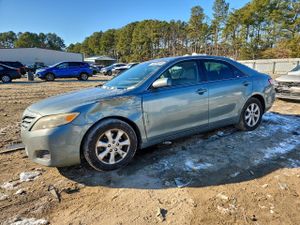 Toyota Camry BASE 2.5L 4 2011