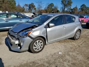 Toyota Prius 1.5L 4 2015
