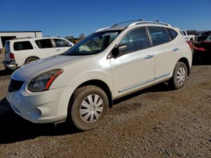 Nissan Rogue S 2.5L 4 2015